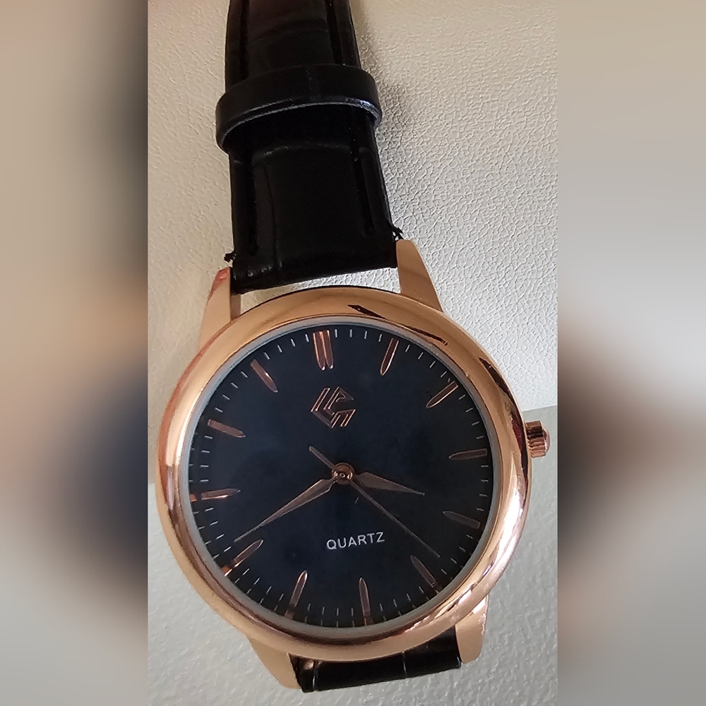 Women's Rose Gold Tone Black Leather Band Quartz Watch
